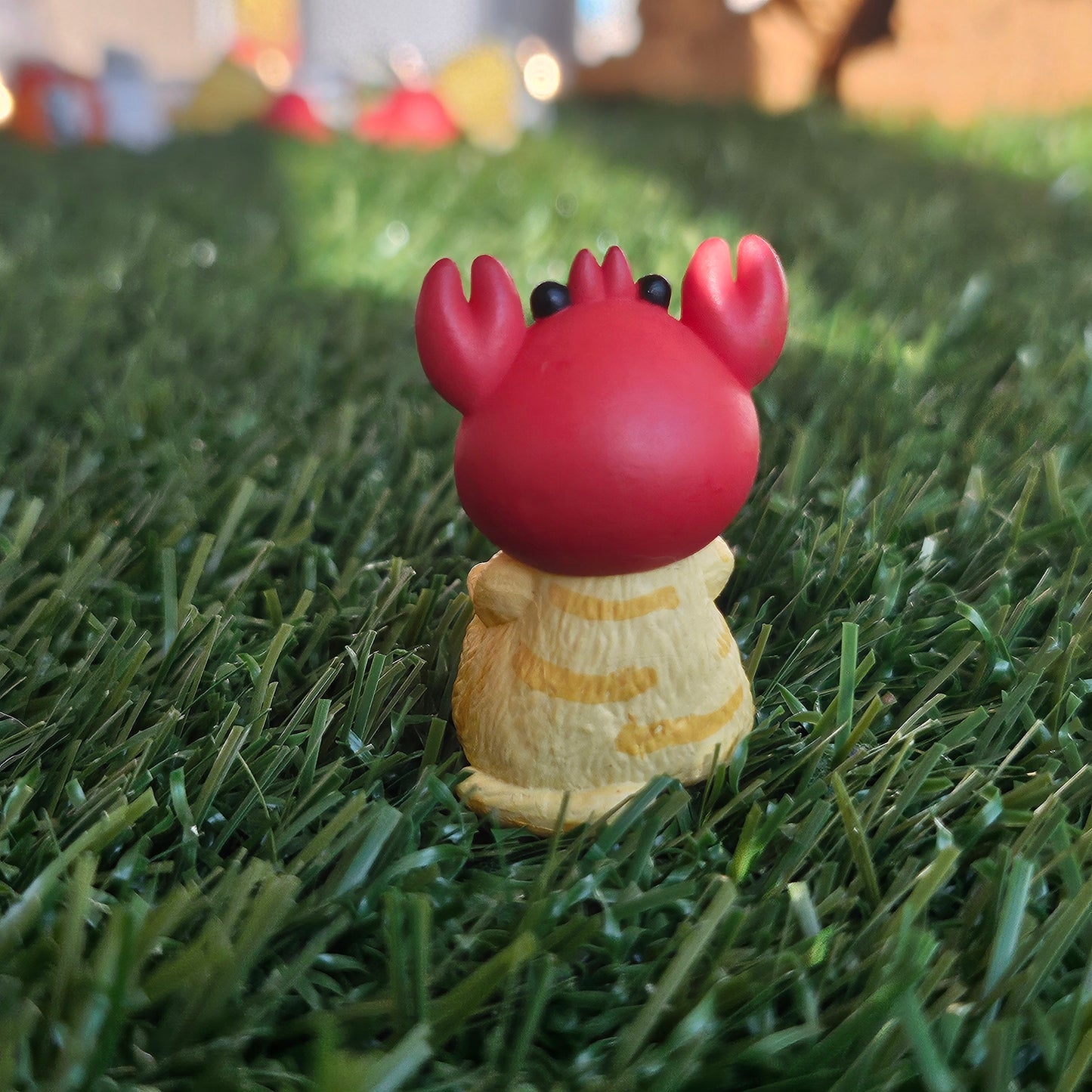 sitting crab mofusand cat