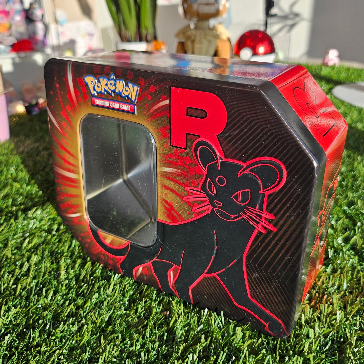 collectible tin (cat)