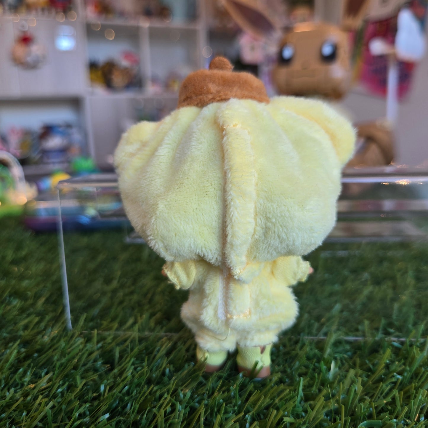 lol surprise figure (pom plush)