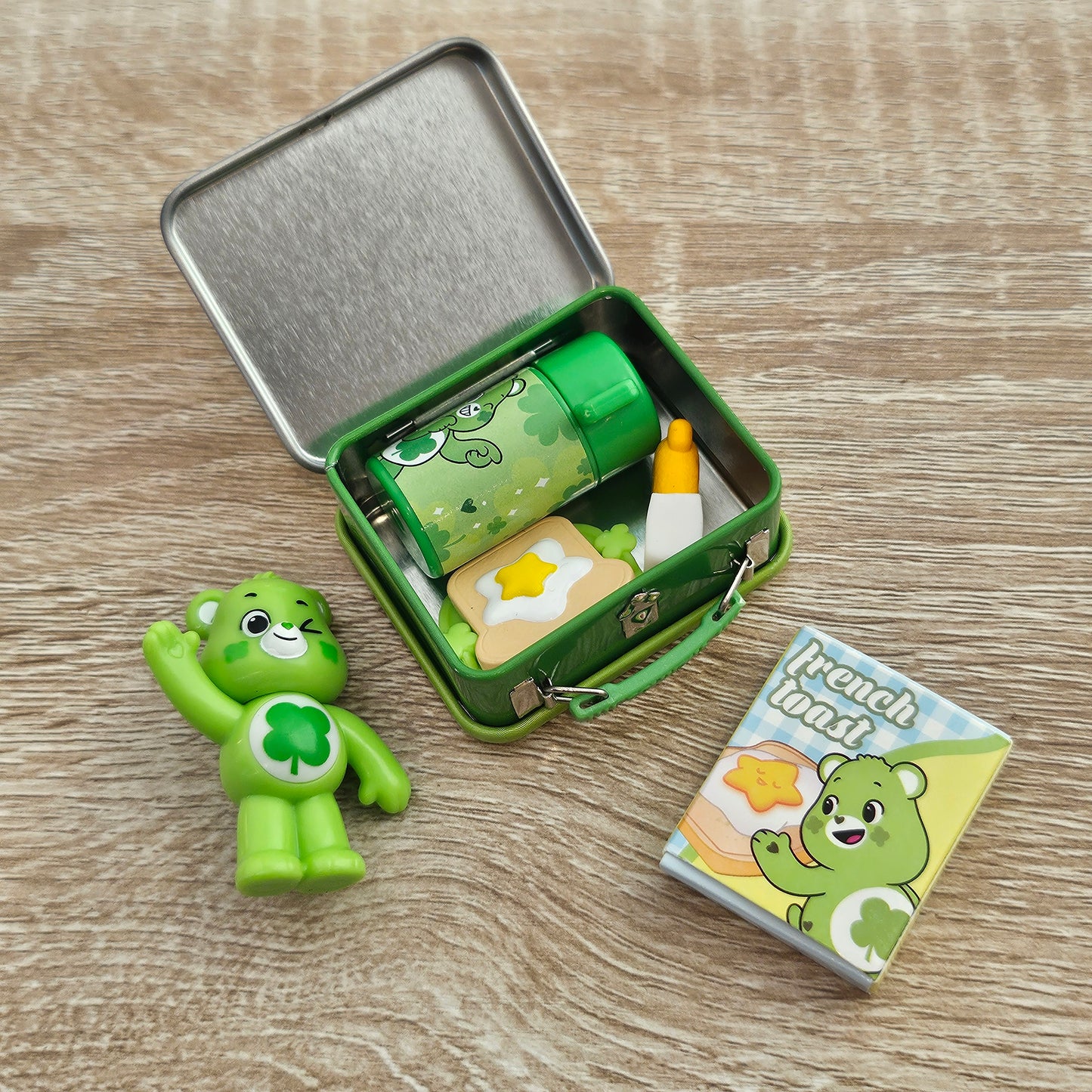 green bear lunchbox