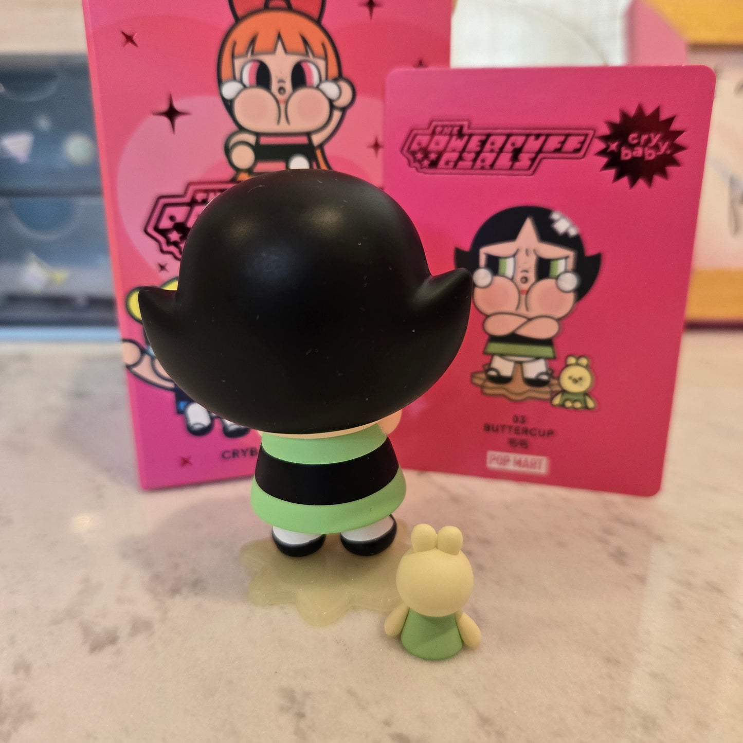 crying green with bunny