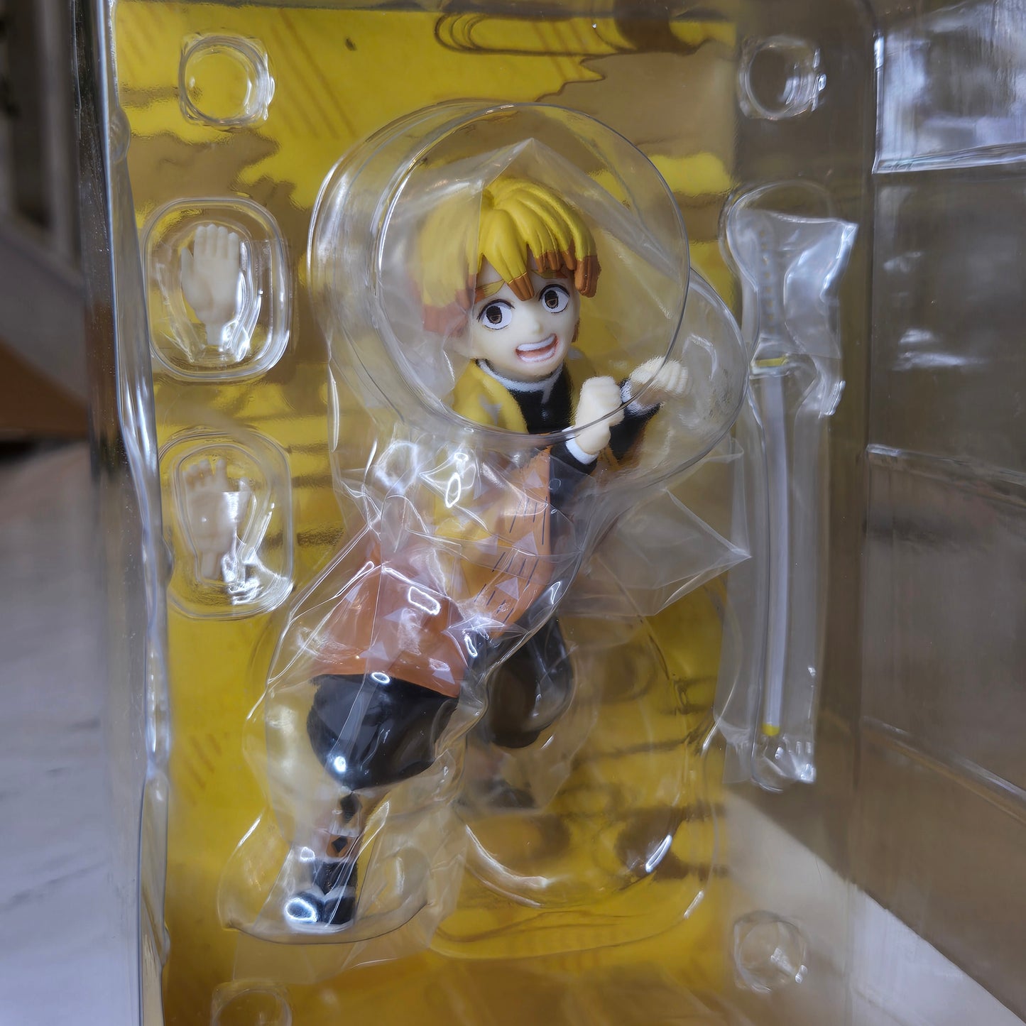 zenitsu demon slayer figure