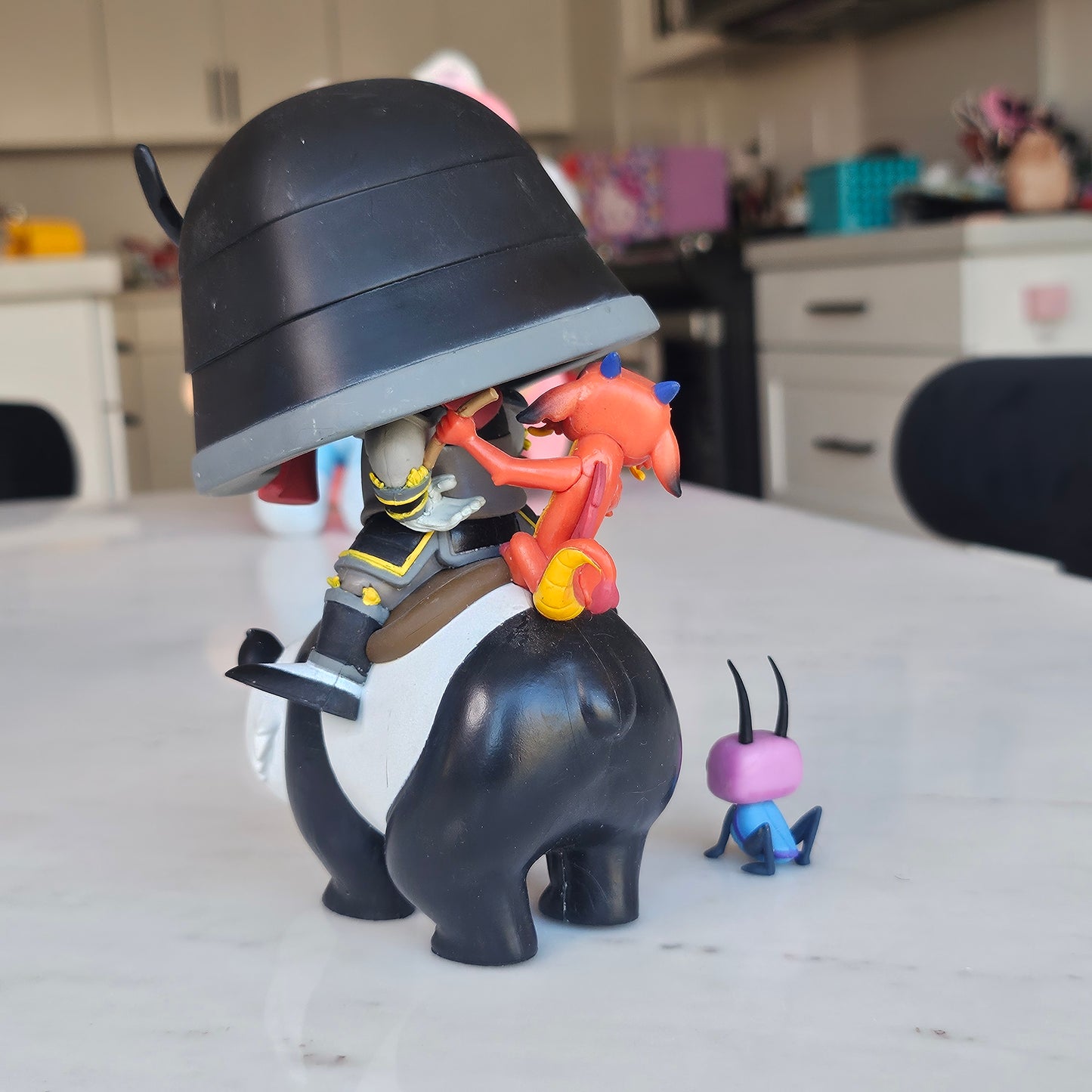 mushu riding panda pop