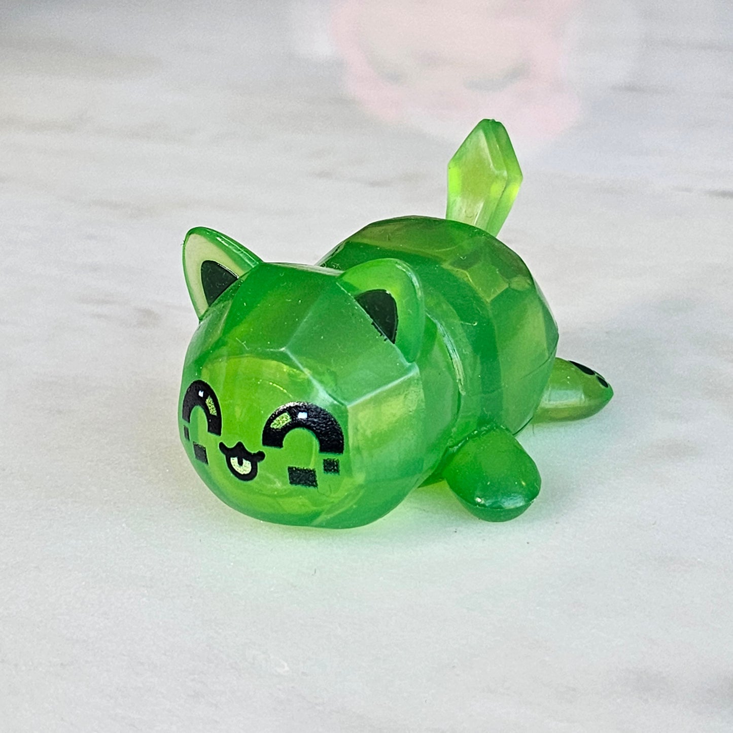 emerald aphmau cat figure