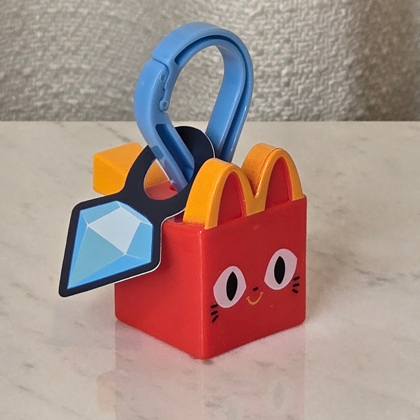 pet sim happy meal toy (mcdonalds cat)