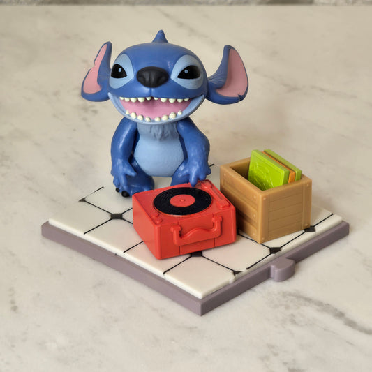 blue dog figure (record player)