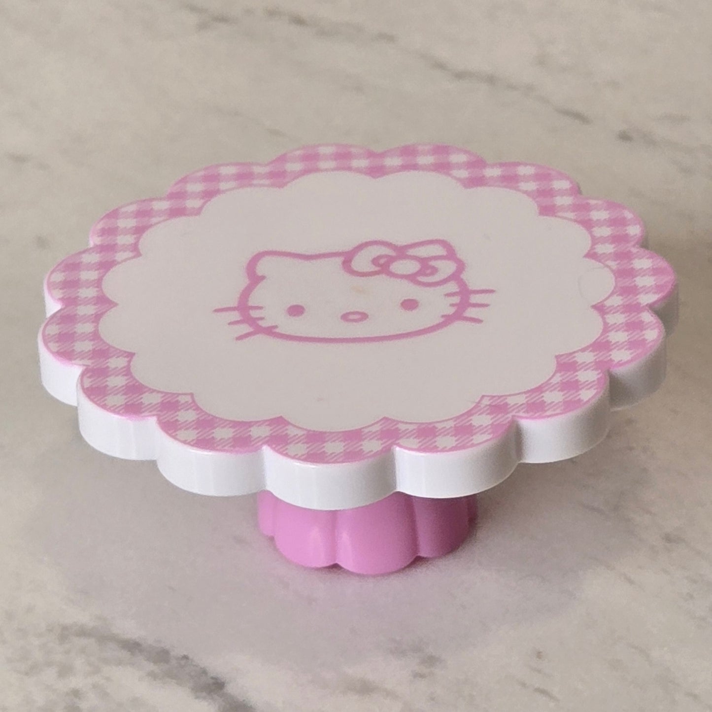 hk miniverse table (pink)