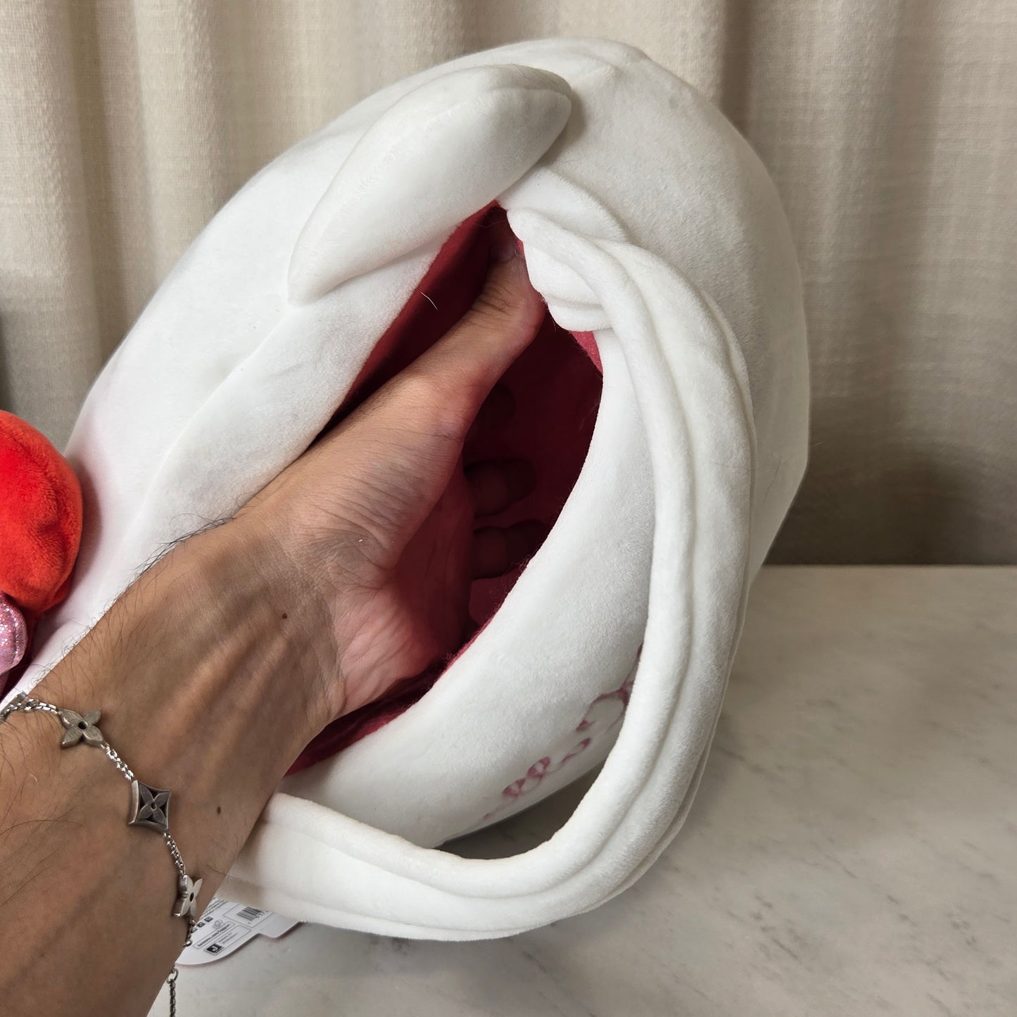 white cat goodie basket