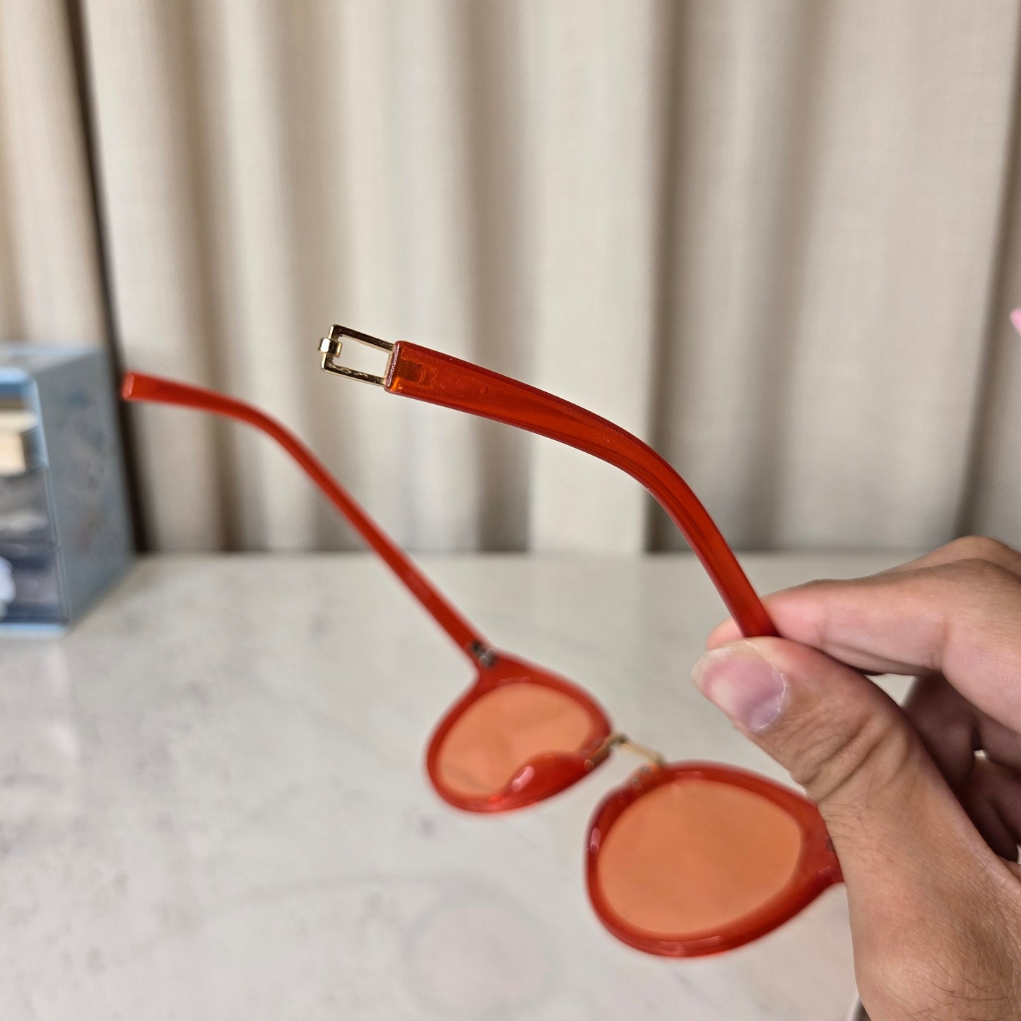 red sunnies