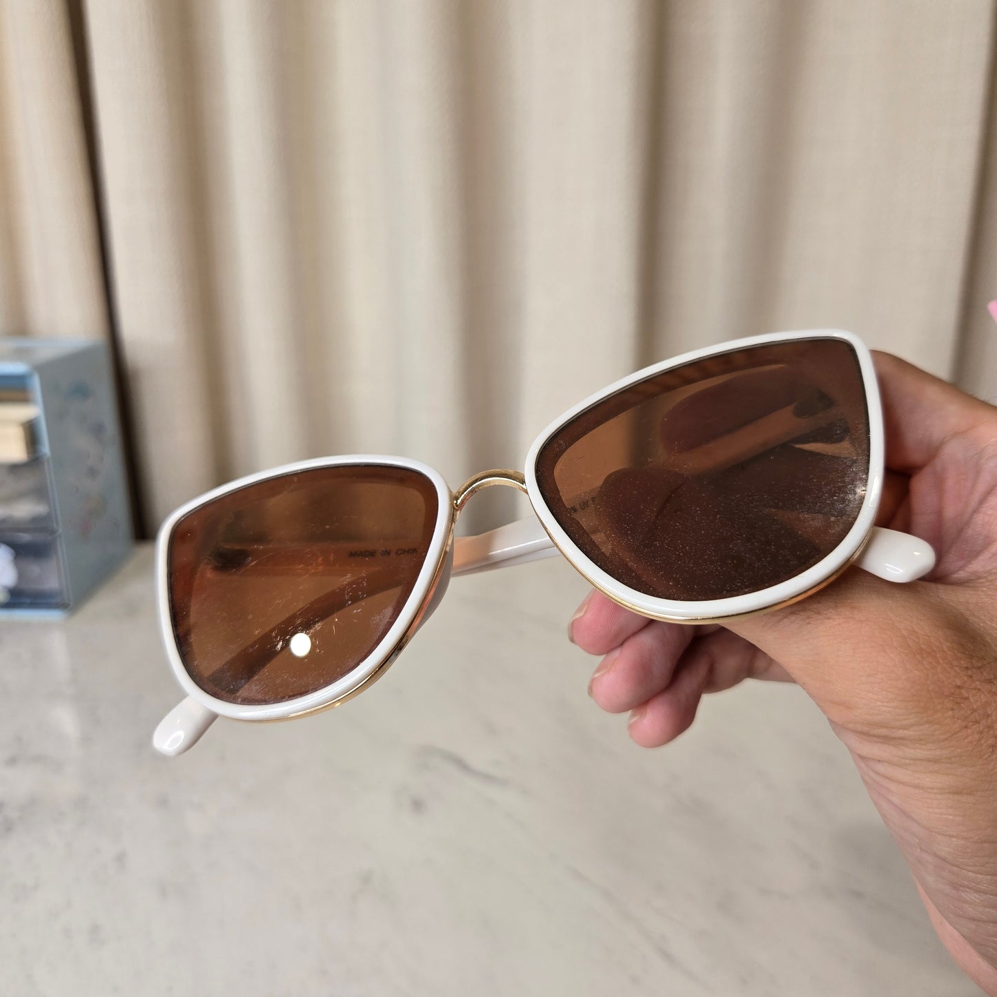 white sunnies