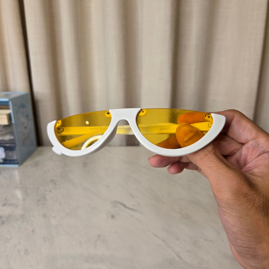 white sunnies with yellow lens