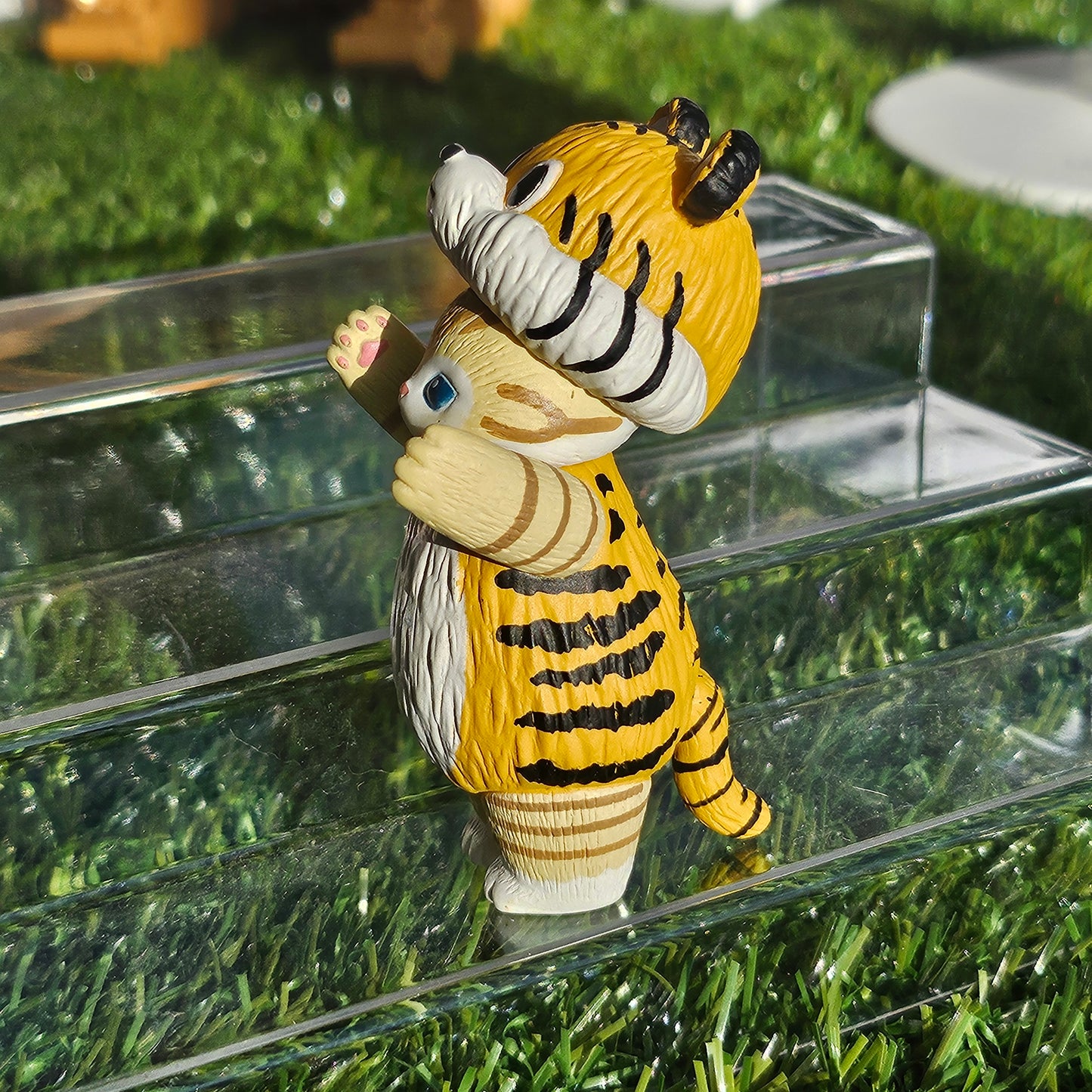 standing tiger mofusand cat