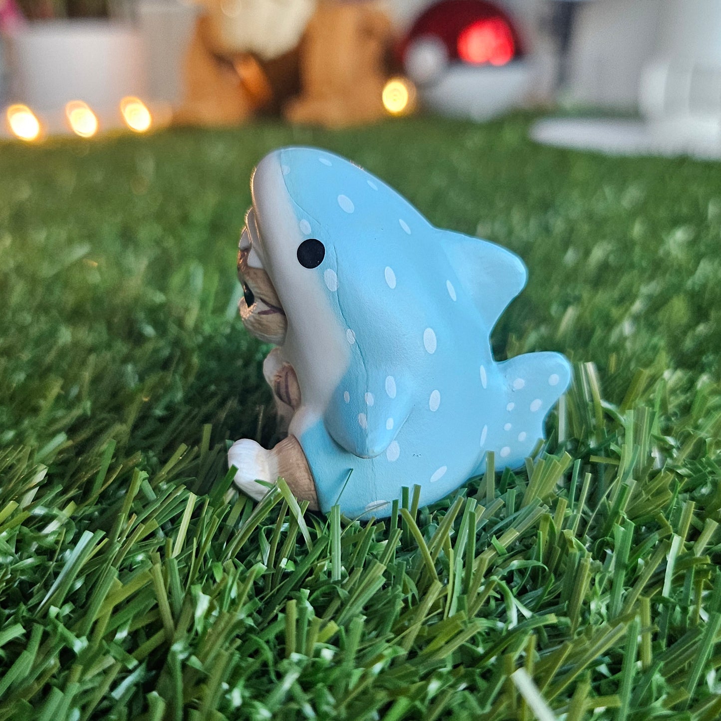 sitting spotted shark mofusand cat