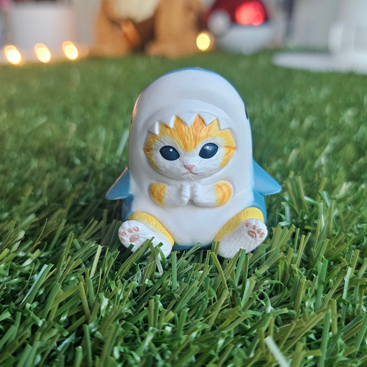 sitting blue shark mofusand cat