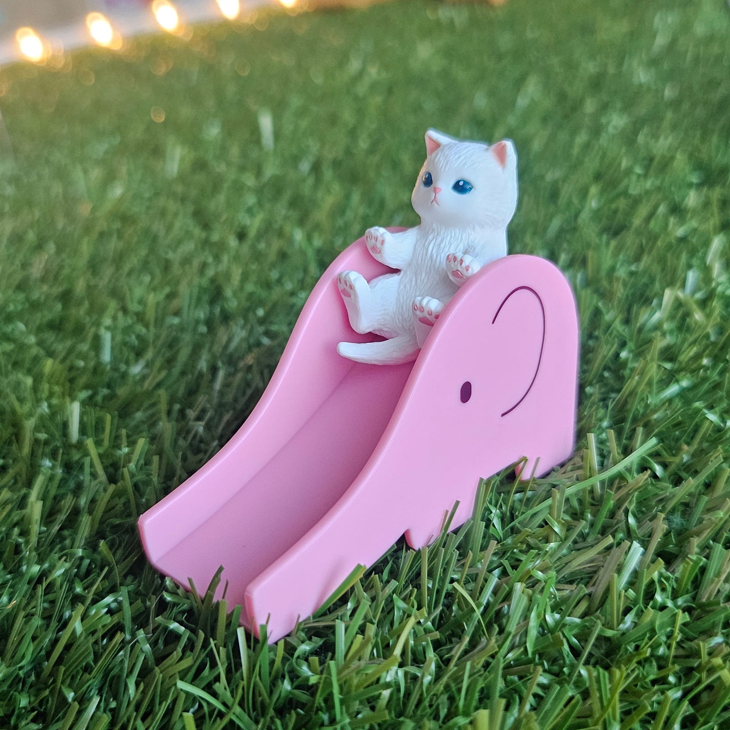 pink slide mofusand cat