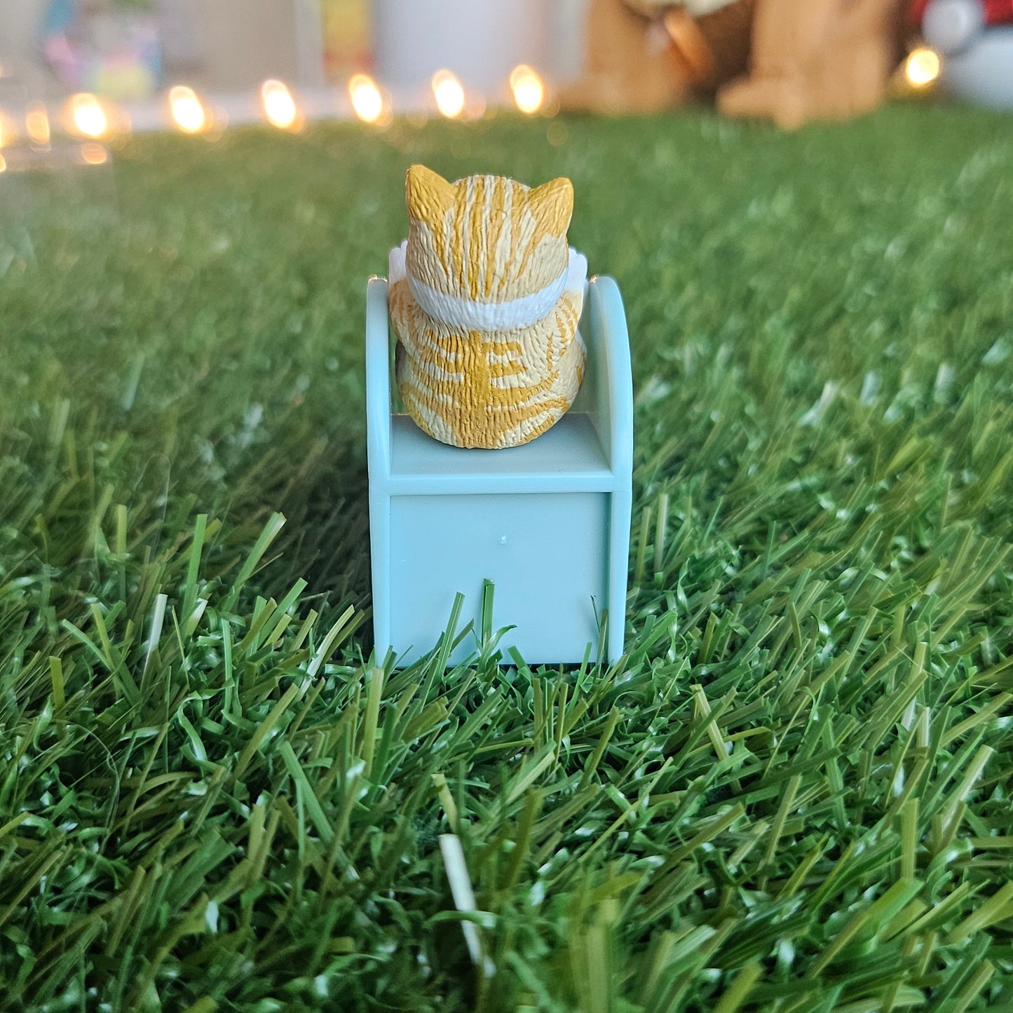 green slide mofusand cat