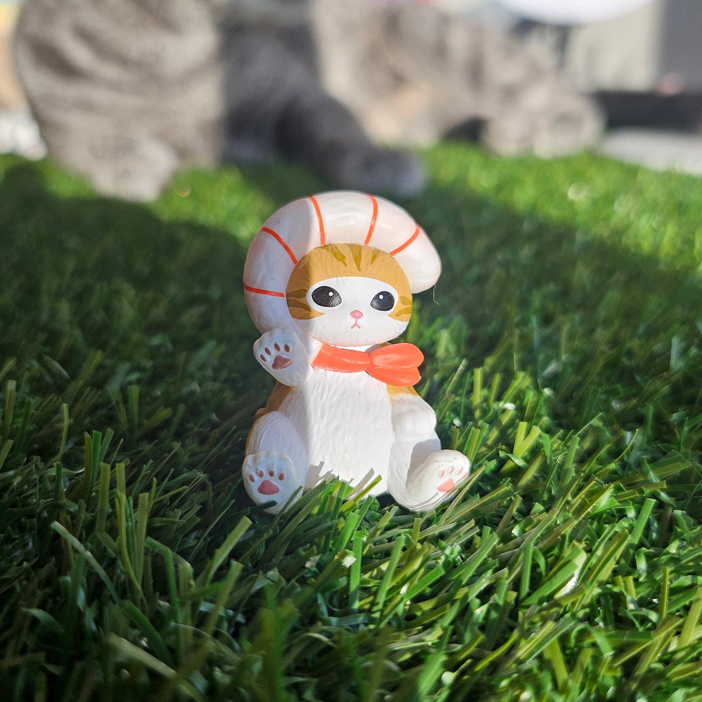 sitting shrimp mofusand cat