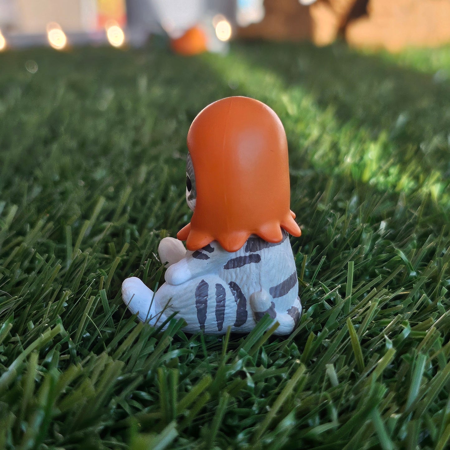 sitting octopus mofusand cat