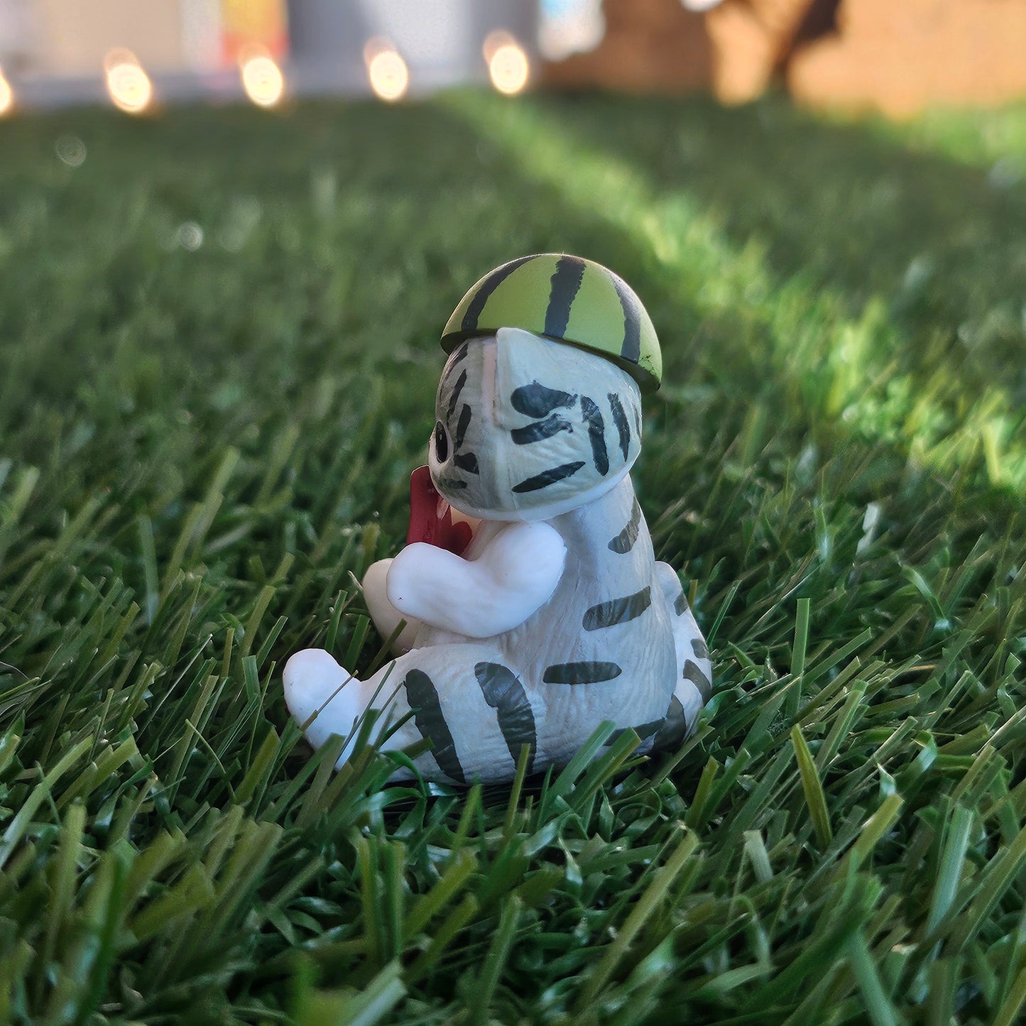 sitting watermelon mofusand cat