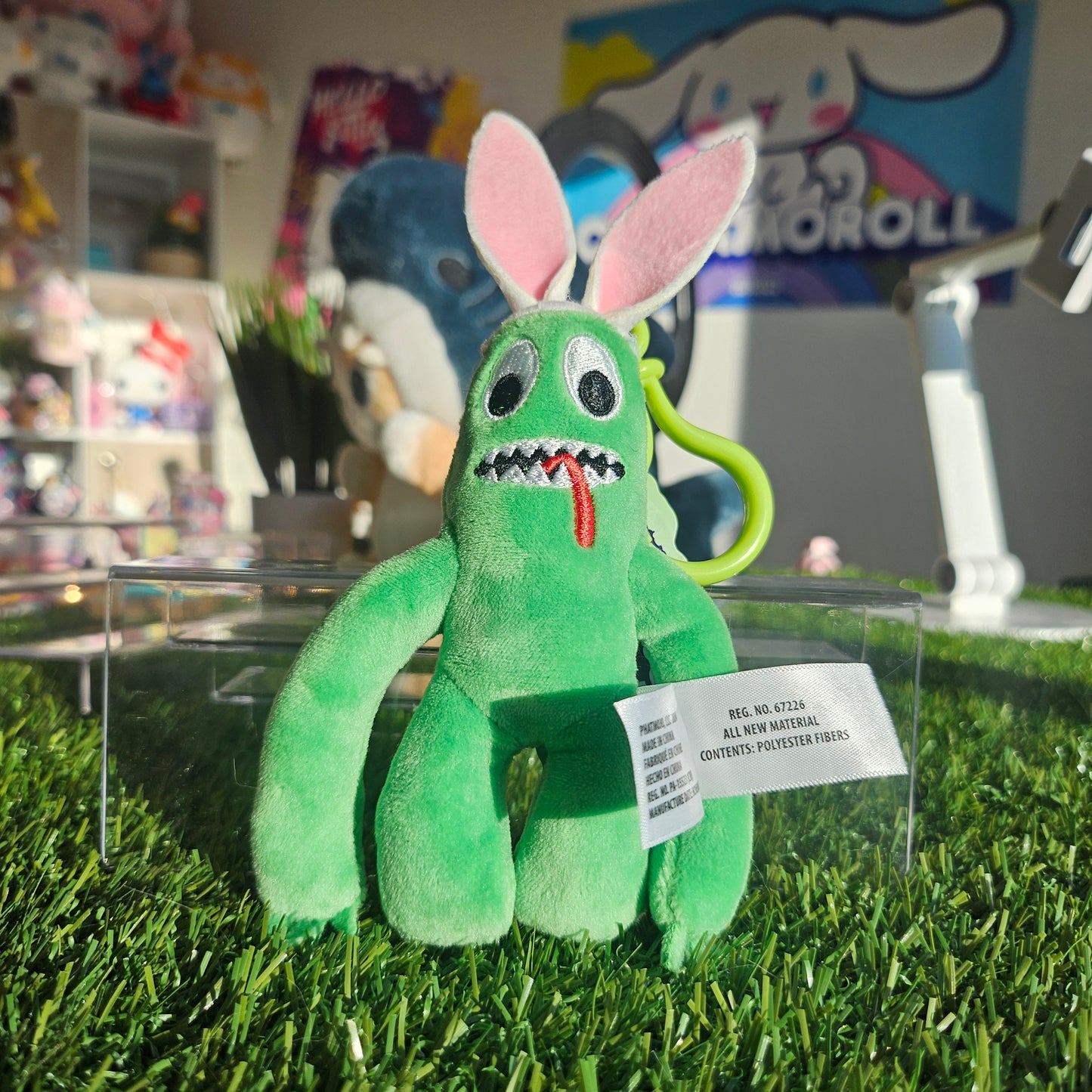 green rainbow friends keychain