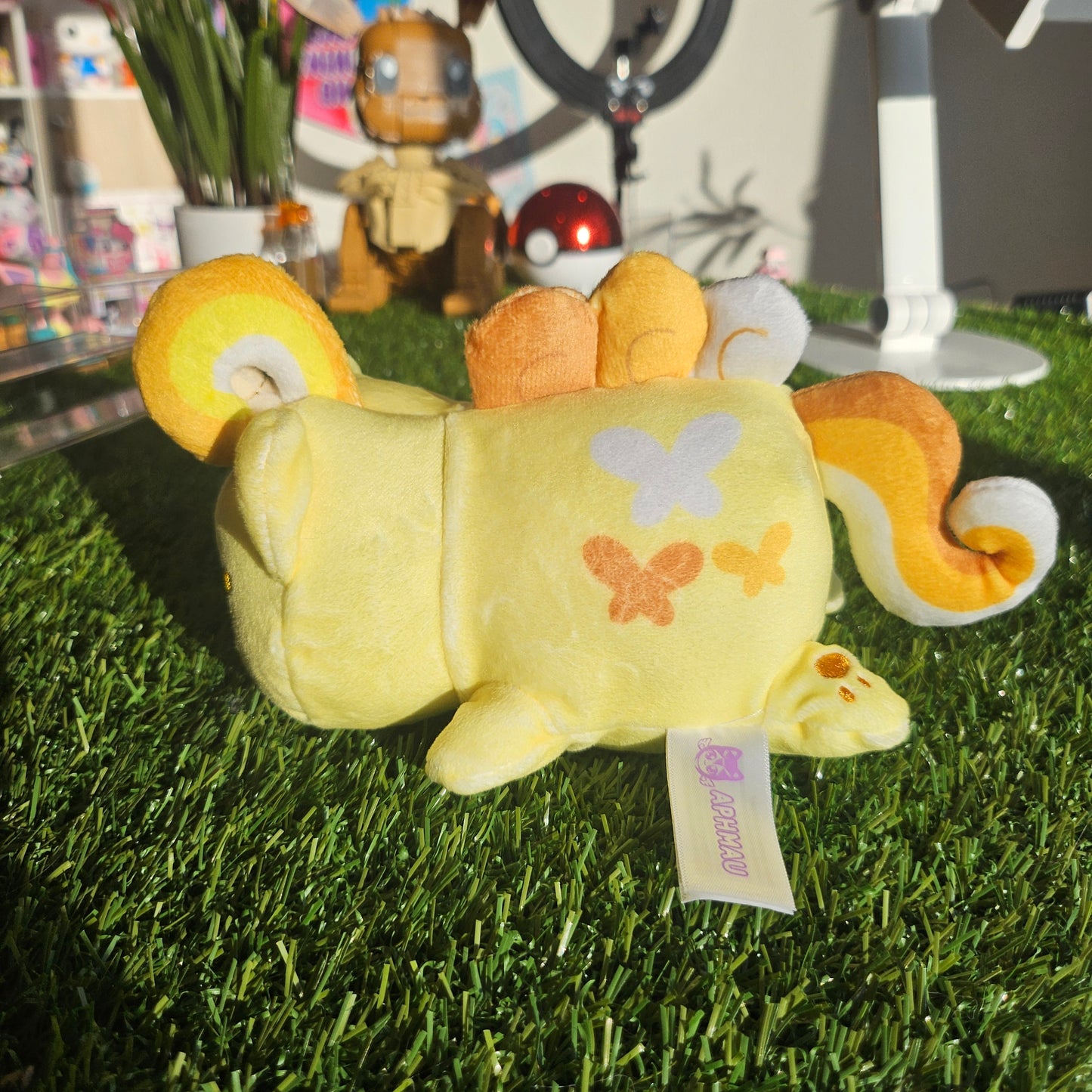 yellow unicorn aphmau cat