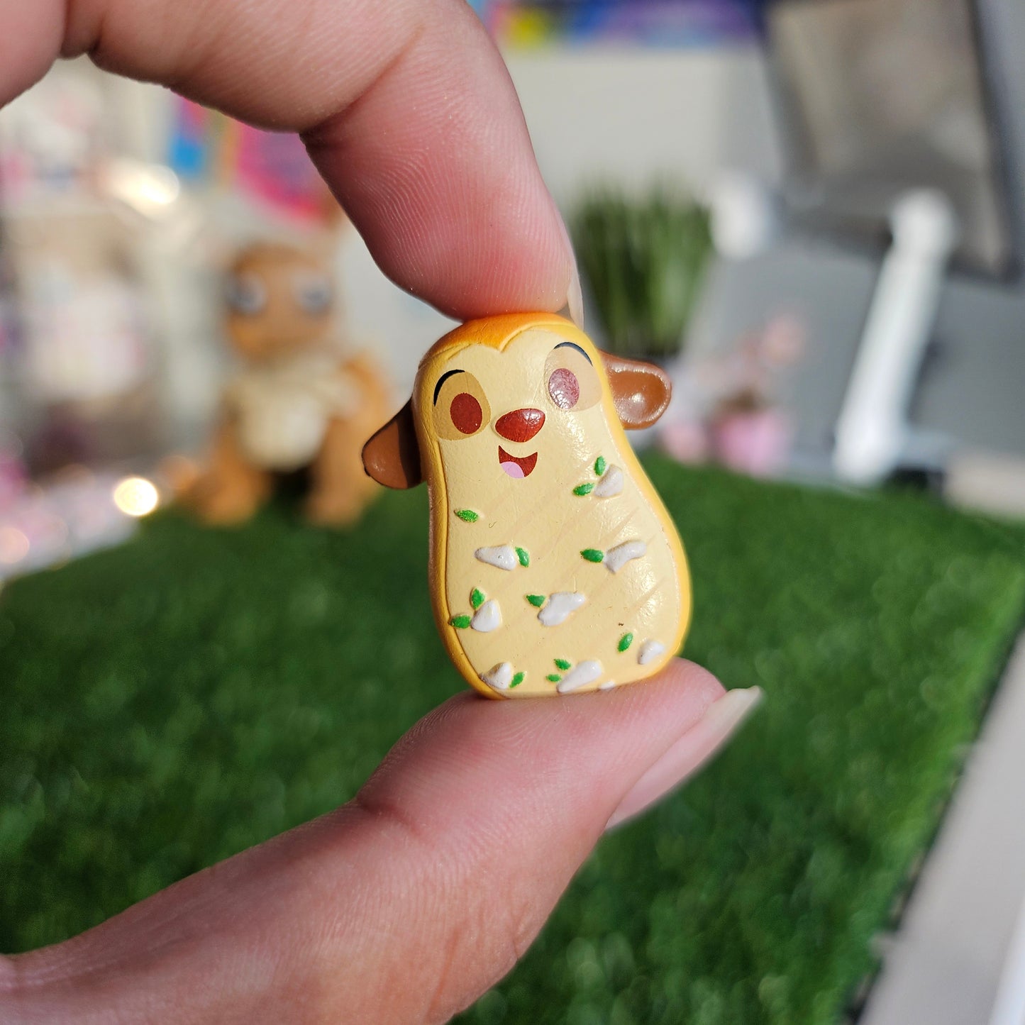 meerkat garlic bread