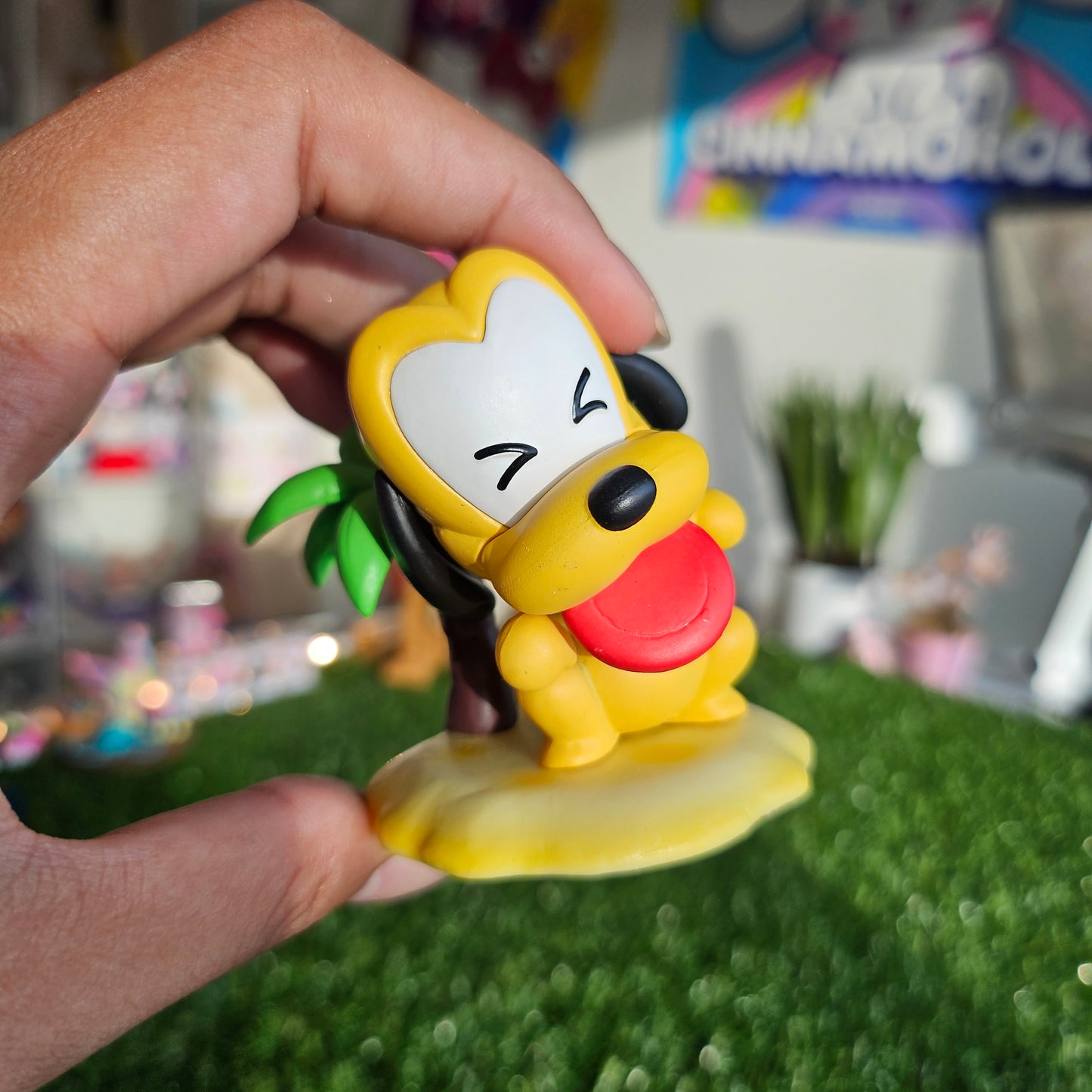yellow dog figure