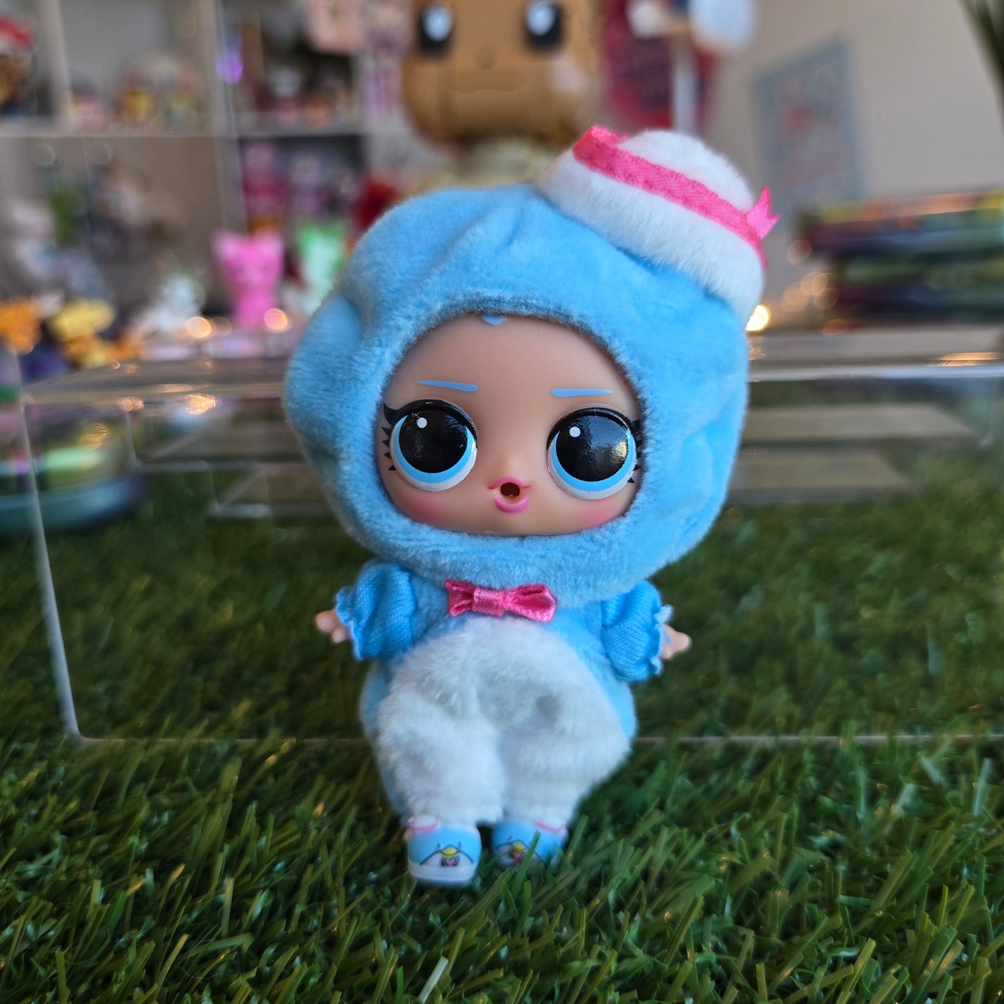 lol surprise figure (tuxedo plush)