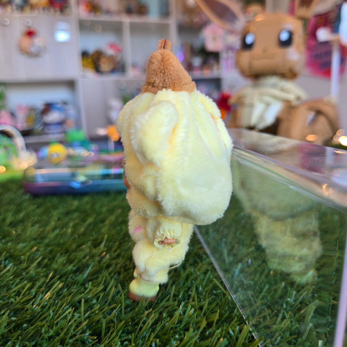 lol surprise figure (pom plush)