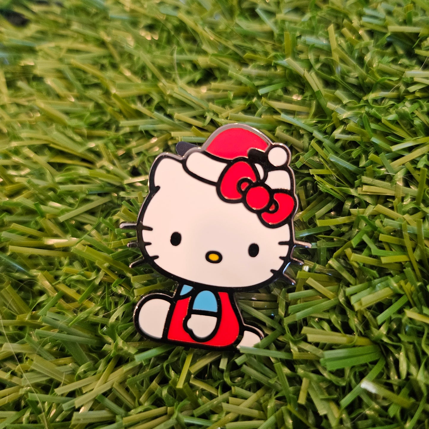hk pin (santa)