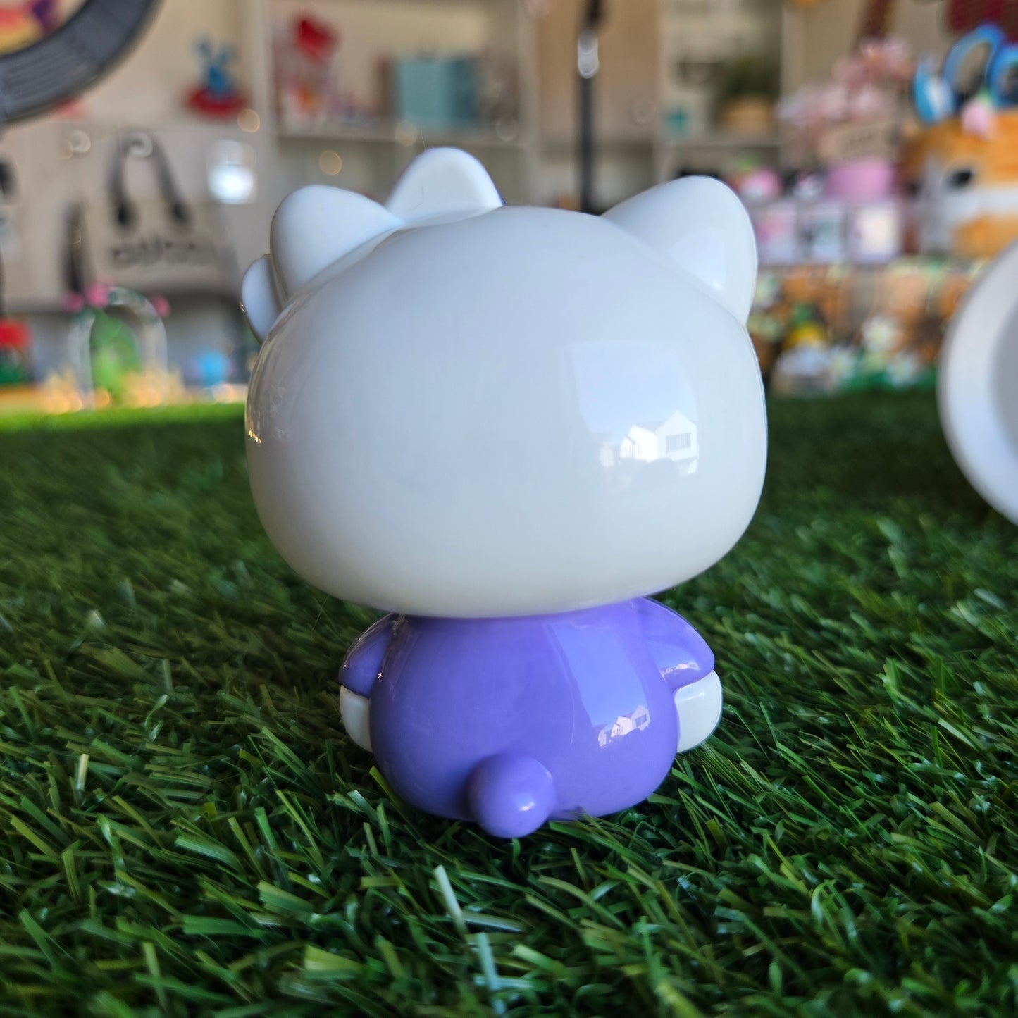 hk figure (purple)