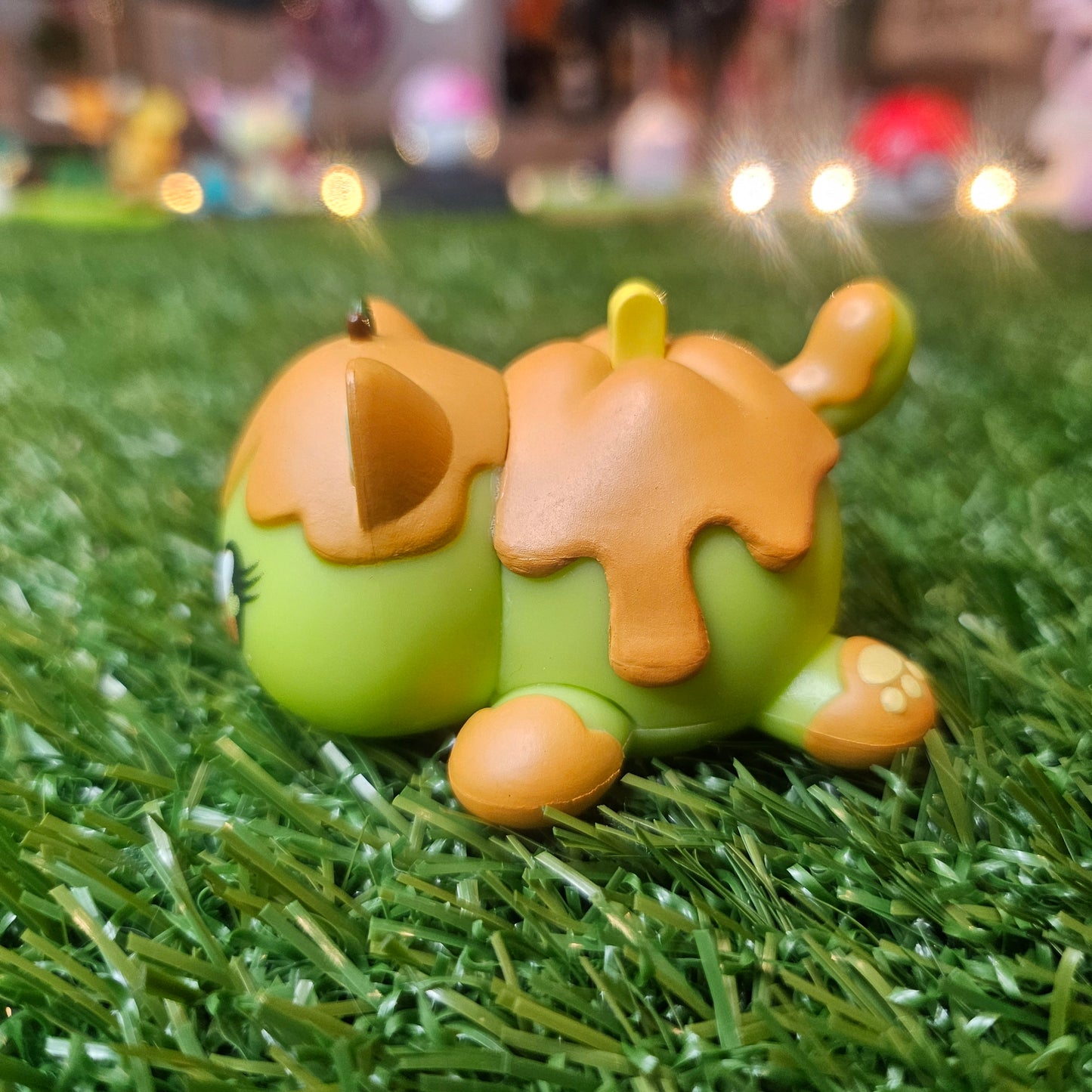 caramel apple aphmau cat figure