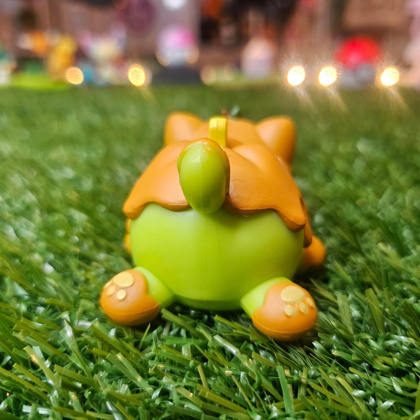 caramel apple aphmau cat figure