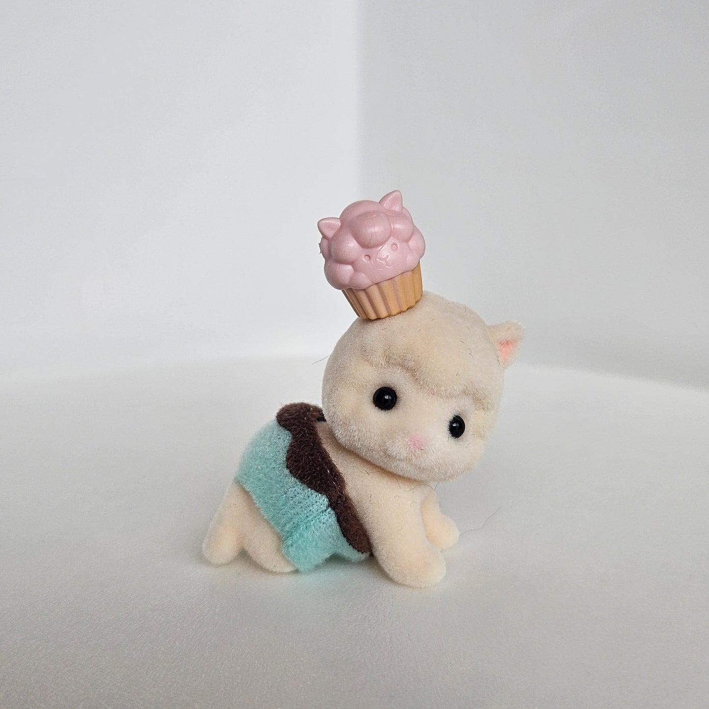 sheep cupcake hat