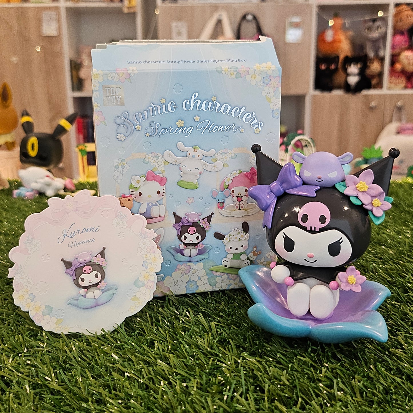cheeky but charming flower figure