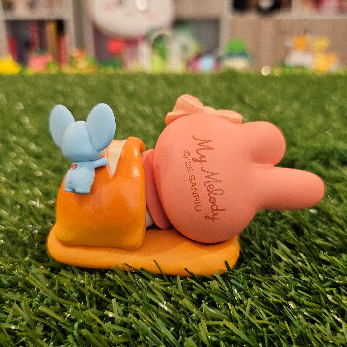pink bunny bread bed figure