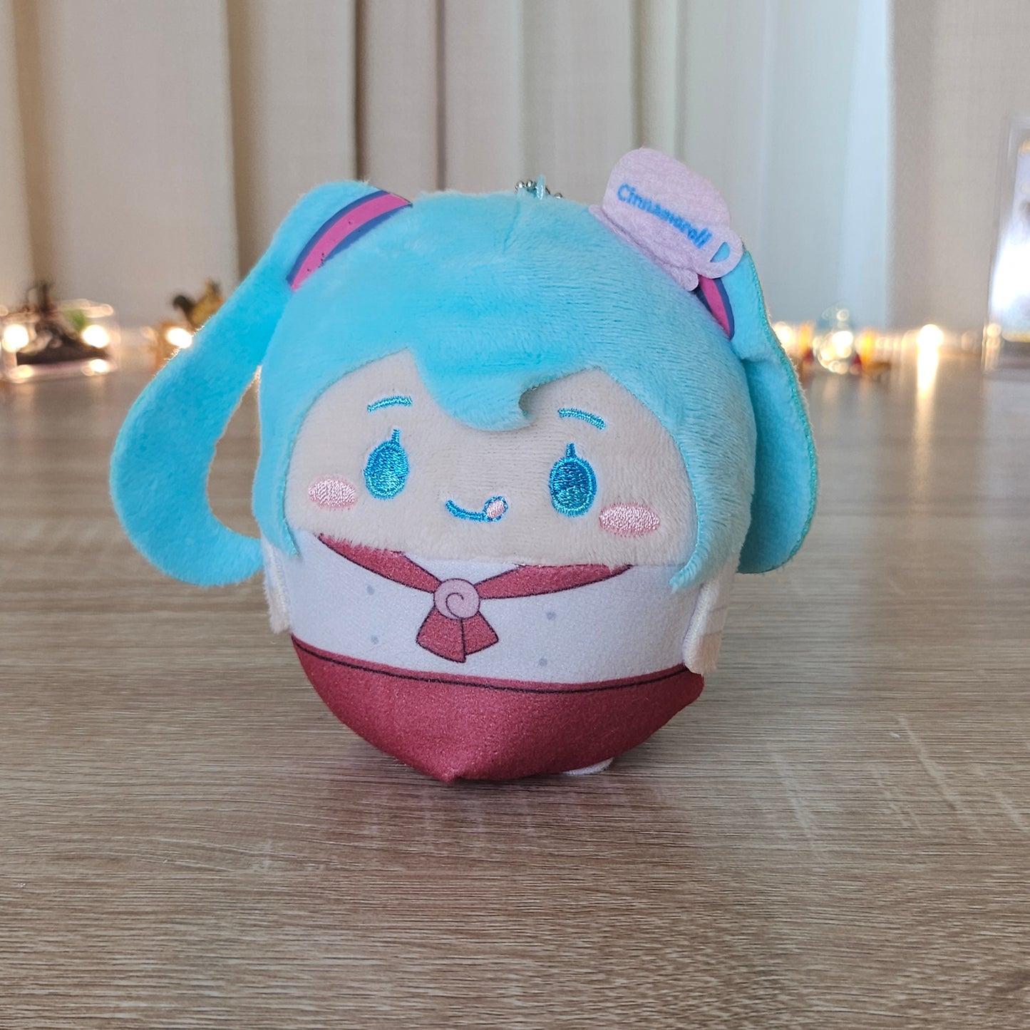round miku (cinnamoroll cafe)