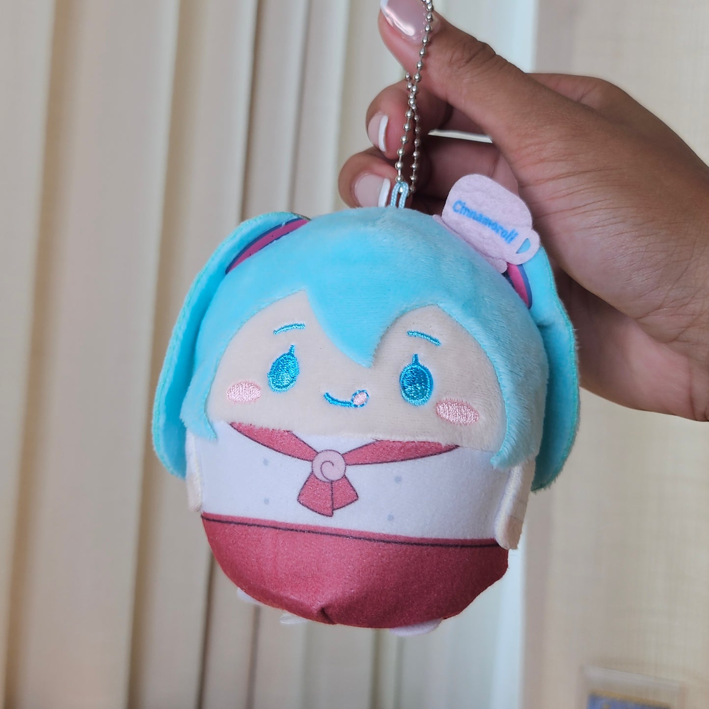 round miku (cinnamoroll cafe)