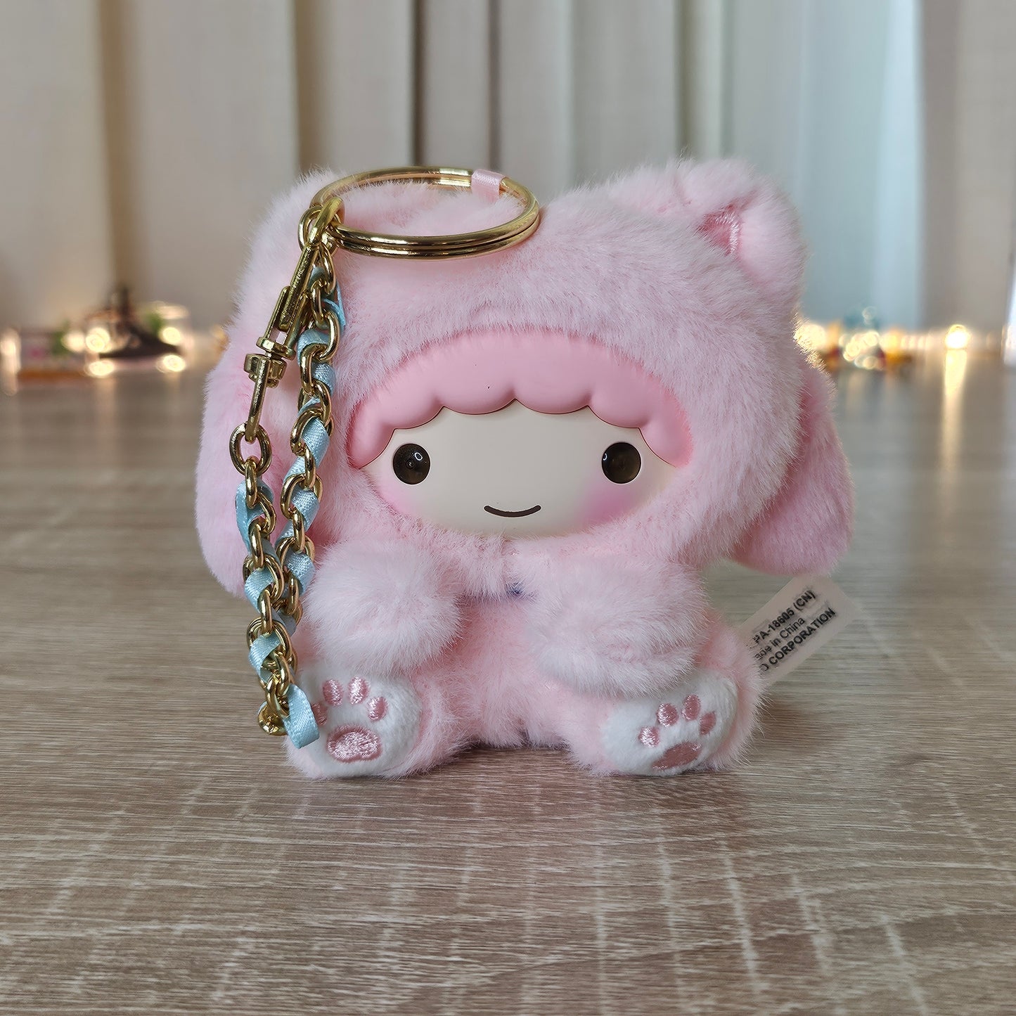 peek a meow miniso plush keychain (lala)