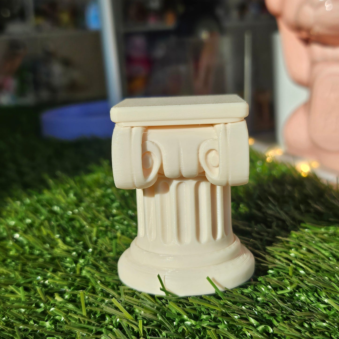 fancy pedestal