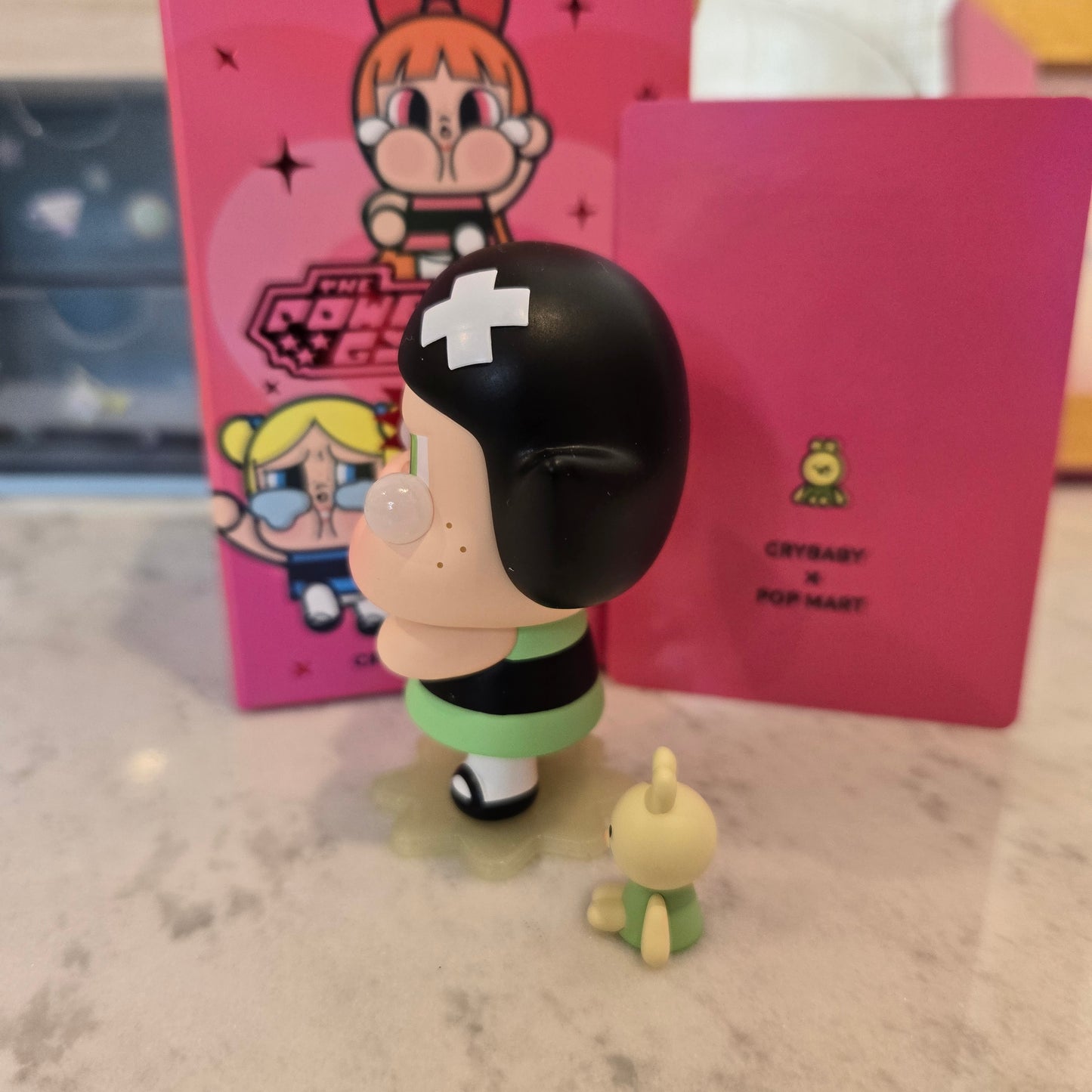 crying green with bunny
