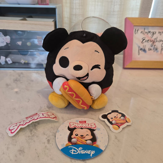 mouse with hot dog