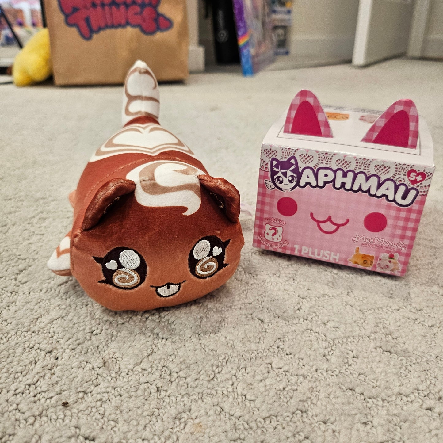 LATTE aphmau meemeow blind box plush